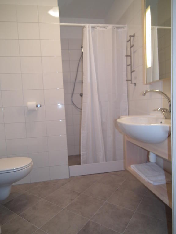 5A Hotel Services Κοστζαλίν Δωμάτιο φωτογραφία
